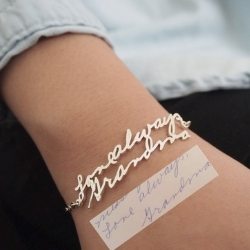 20 Heartwarming Gifts For The Most Important Person "Mom"