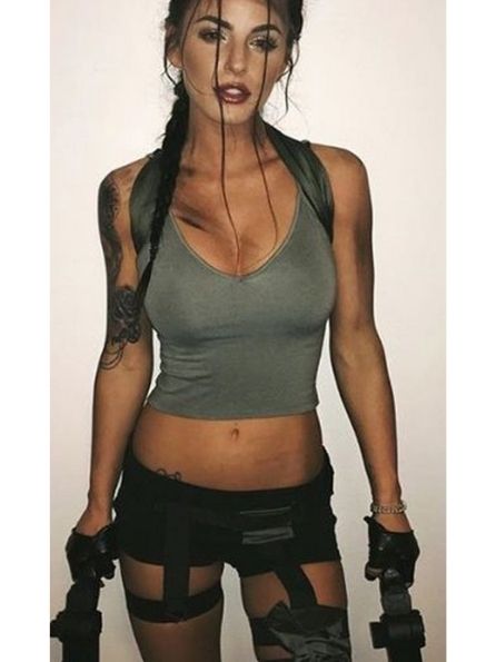 85 Amazing Halloween Costume Ideas To Make You Stand Out - lara croft