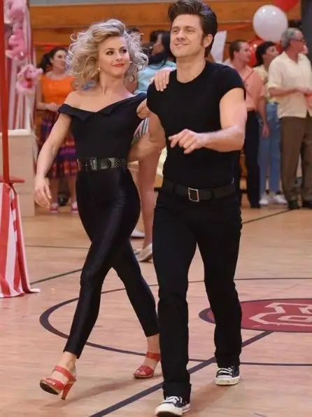 30 Amazing Halloween Costume Ideas for Duos You Will Want To copy-  grease