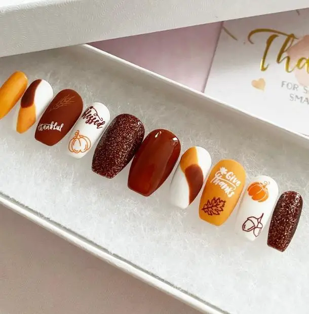 40 Best Fall Nail Designs You’ll Obsess Over | Autumn Nail Designs