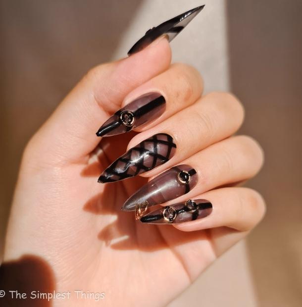 70 Awesome Halloween Nails That Will Blow Your Mind