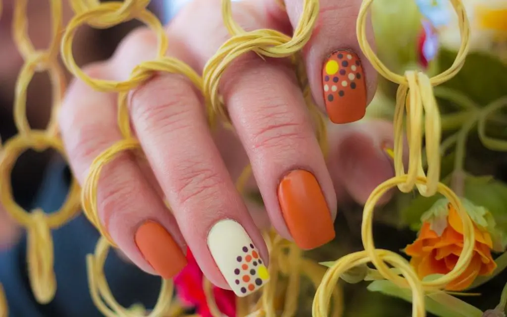 40 Best Fall Nail Designs You’ll Obsess Over | Autumn Nail Designs